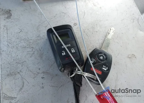 2015 Honda Pilot Touring z USA, uszkodzony, nr VIN 5FNYF3H92FB013641